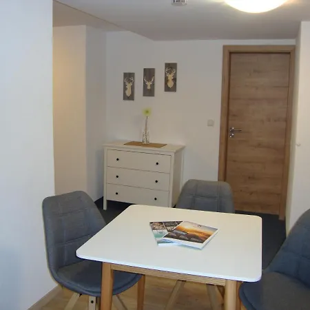 Weixler Schindelberg Apartment *